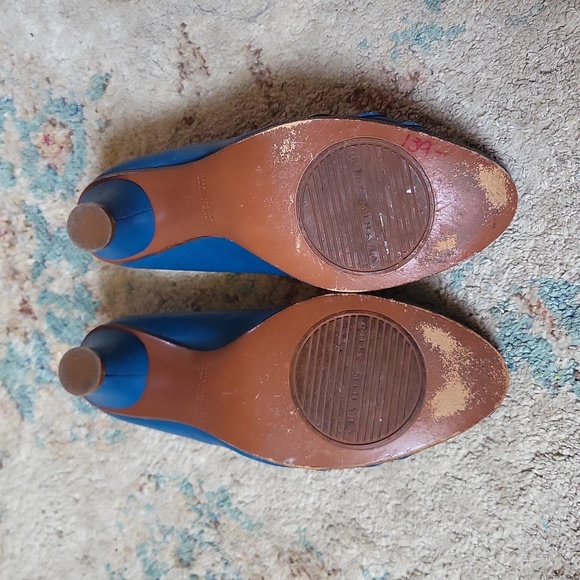 Chic Mihara Leather Teal Heels - Picture 6 of 15